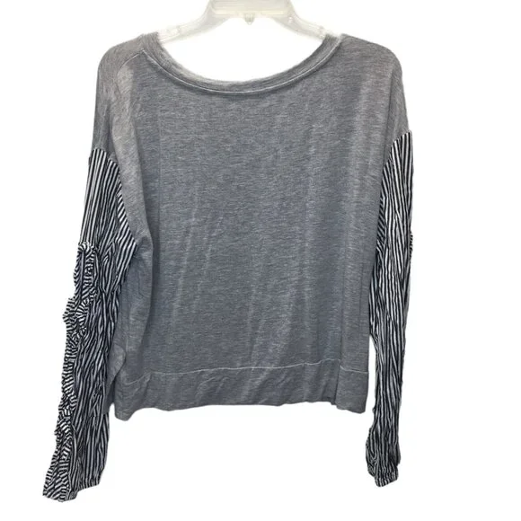 My Michelle Pullover Top Women Size XL Gray Long Striped Slit Sleeves - Picture 5 of 9